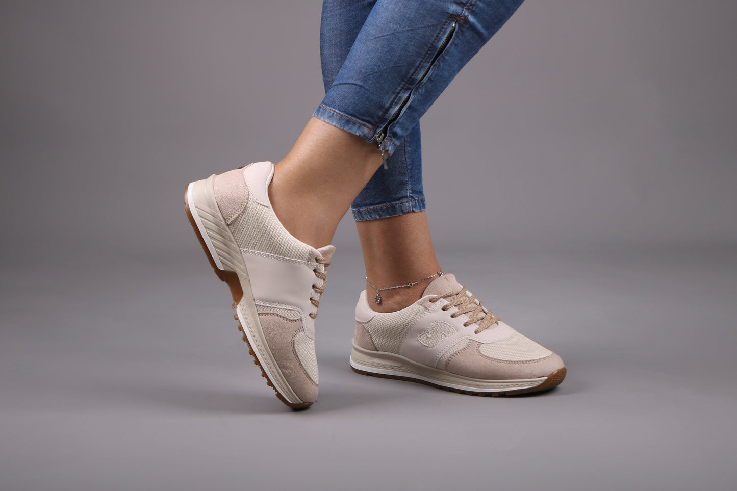 Women's Sneakers - 2038