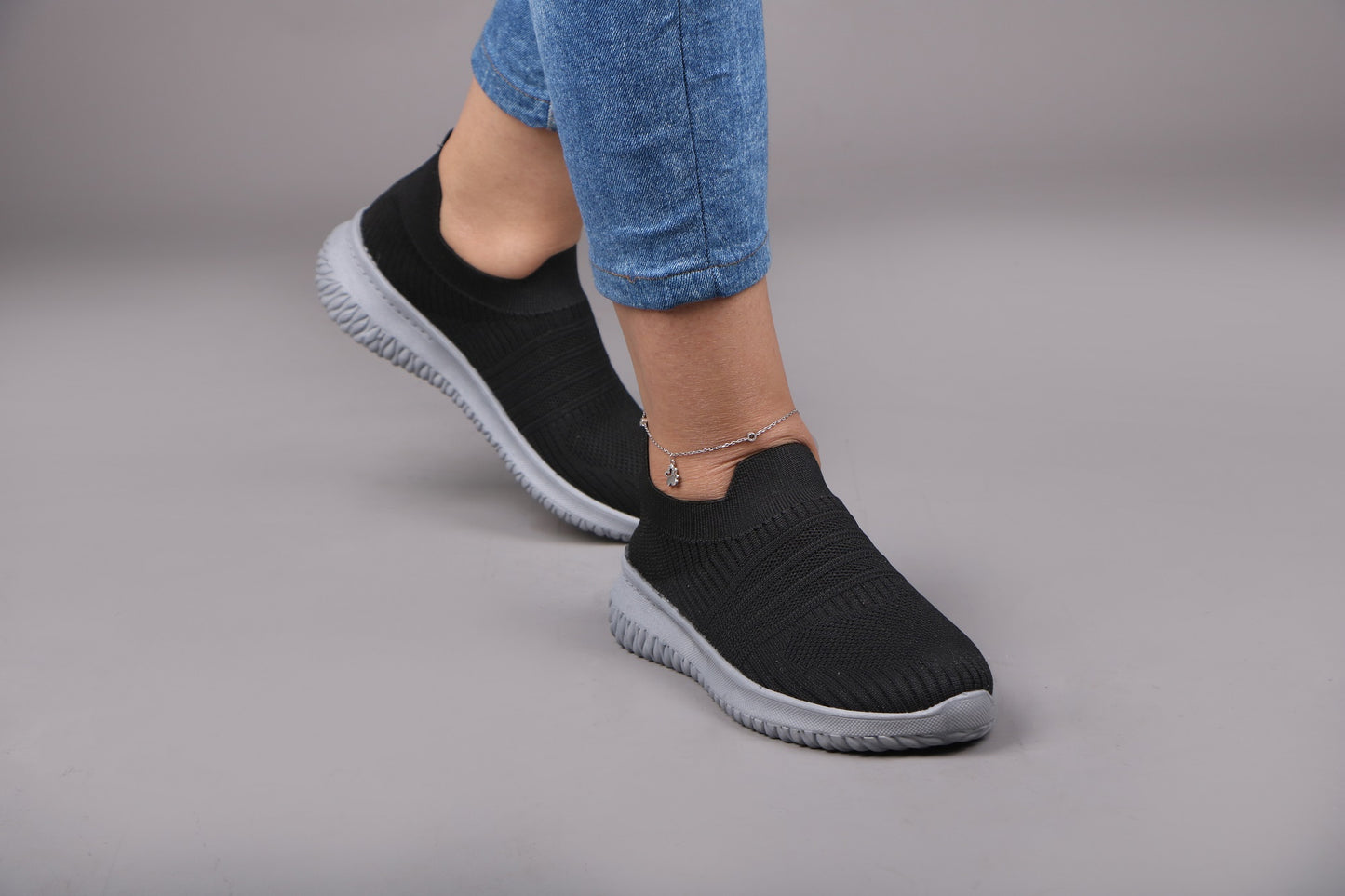 Women's Sneaker - 4024_B