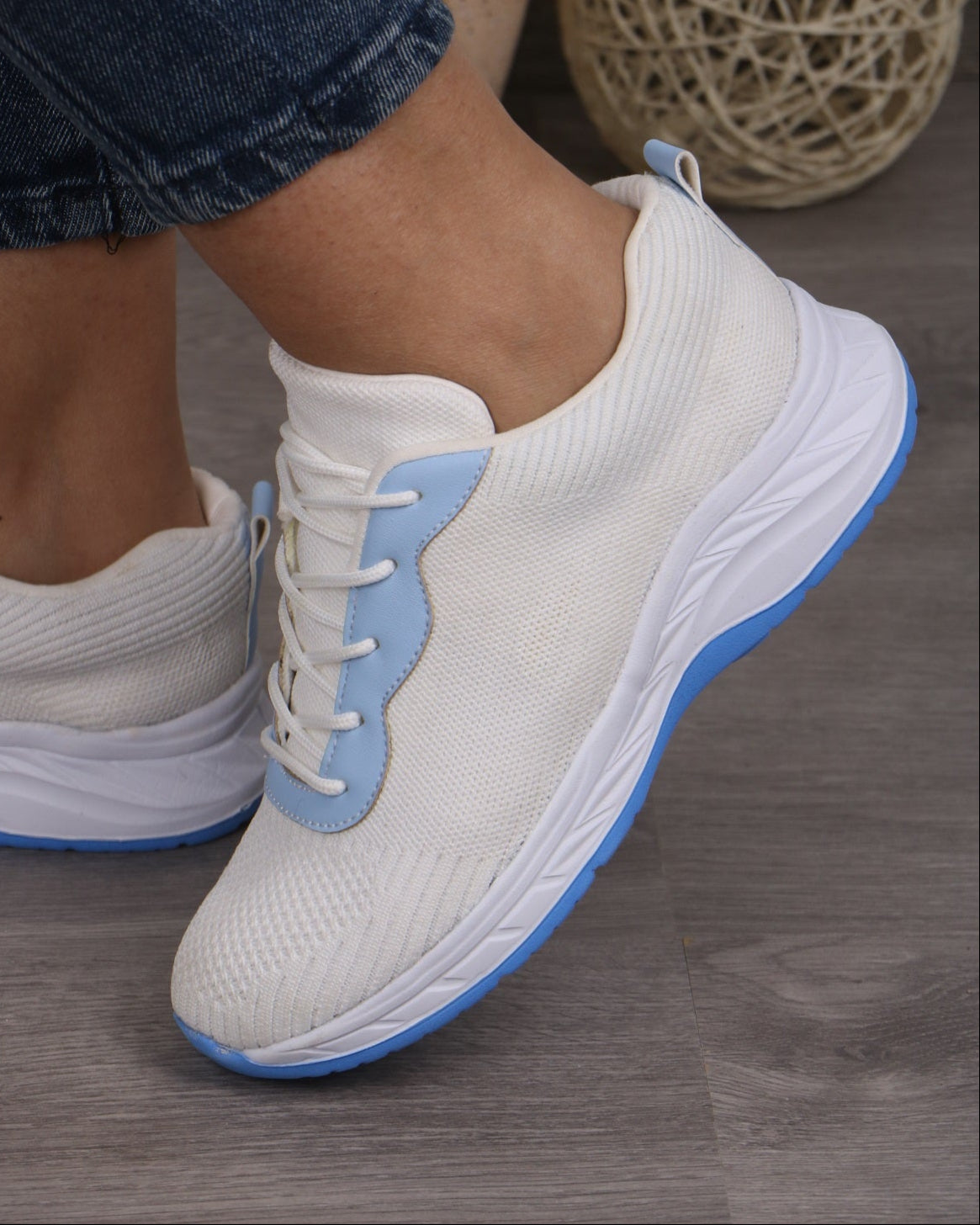 Deva Sneaker 4128